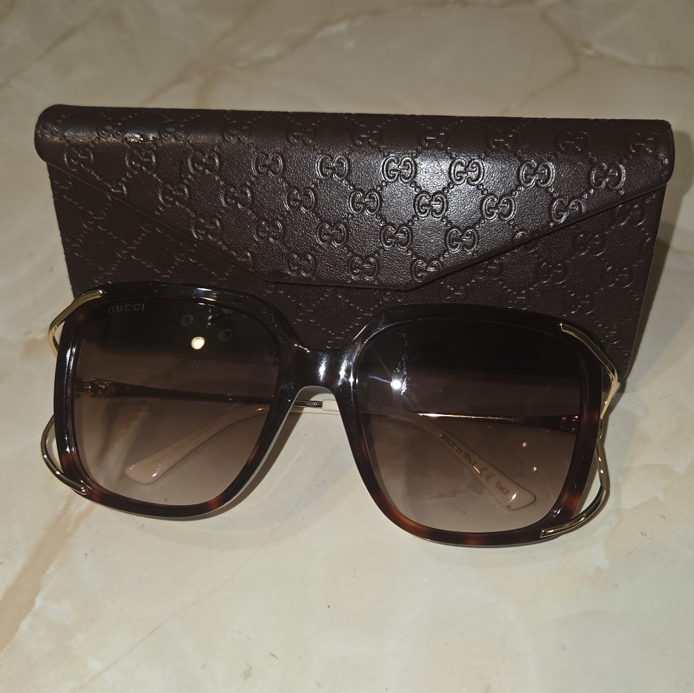 Authentic Gucci Acetate Butterfly Sunglasses